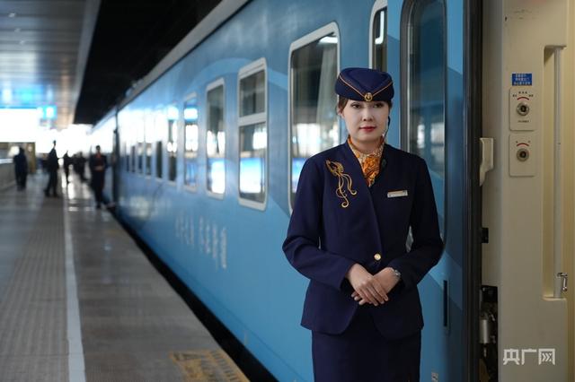 今年累计开行超300列旅游列车！“铁路+文旅”助力旅游经济提档升级