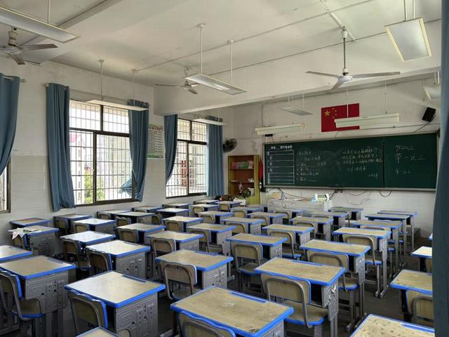 小学教师“过剩”之后