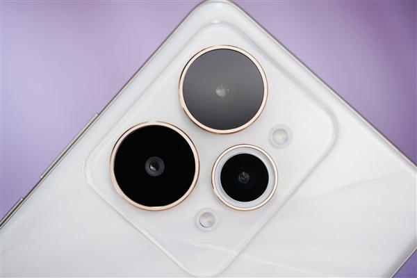 每台都独一无二！真我15 Pro图赏