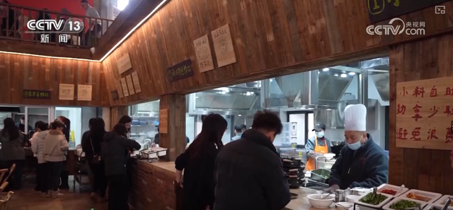 “老空间+文化IP”化身特色消费新空间 多元场景晋升新“顶流”激活经济热引擎