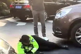 网红“兔子警官”被撞？杭州警方辟谣图片