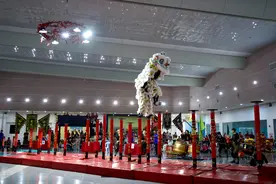 中马醒狮再续前缘！多国“雄狮少年”齐聚马来西亚角逐狮艺巅峰图片