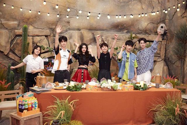 密室逃脱5游戏破解版（构建无限流世界不是为了追酷）