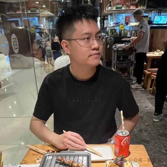 AI首胜人类博士，顶会论文秒变代码，港大90后开源刷爆8k星