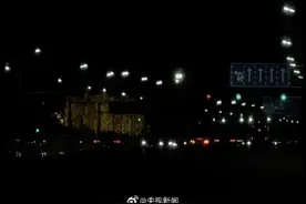 抬头看到XXXL号大月亮 快来分享！图片