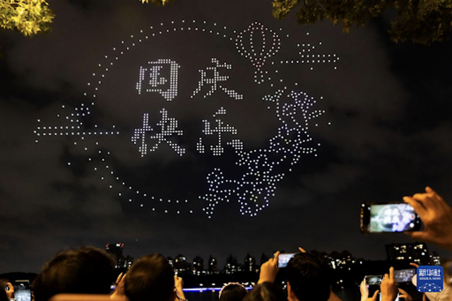 每天200万人次出入境！这个黄金周，外国游客“特种兵式”涌入中国