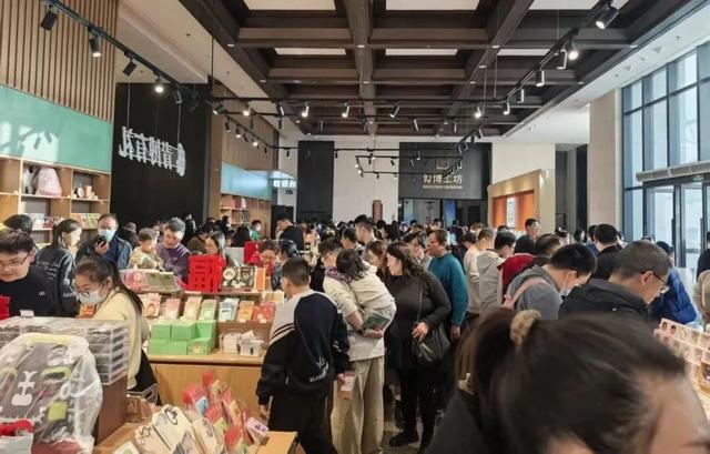 潍坊新春“打卡热地”！博物馆里都“长”满了人
