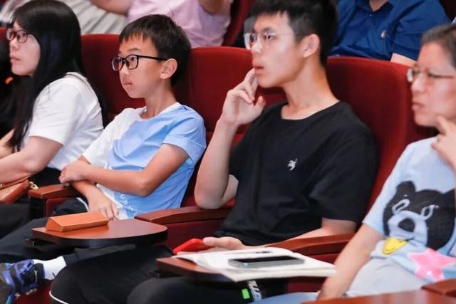 现场人气爆棚！“杭州六小龙”之一云深处科技CEO来珠海开讲！