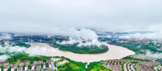 降温降雨为重庆送来平流雾美景