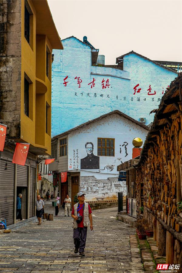 “天下风景哪儿秀？” 张家界溪口给出答案