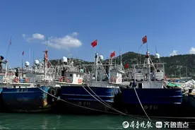 补网、搬设备，青岛渔民整装待发！周日开海，你馋的海鲜快来啦！图片