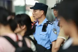 深铁警方全力以赴，守护“五一”假期平安图片