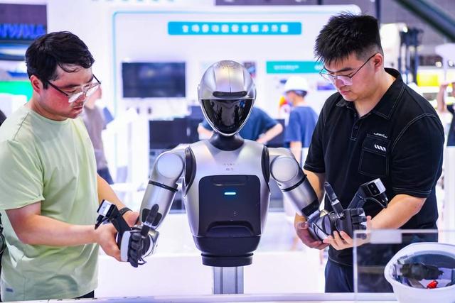 你可知中国人给母机装上“大脑”的含金量？在工博会感受工业“脉动”