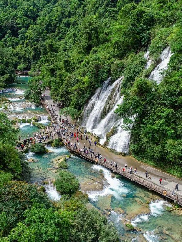 “码”上游贵州丨318元解锁2日游！夜赏西江苗寨千户灯火，日探荔波七孔仙境