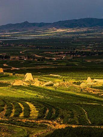 长城一号旅游公路：千年烽燧廊道品读长城千年风华