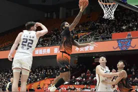 外援政策引发“鲶鱼效应”！CBA常规赛过半，群雄并立成主旋律图片