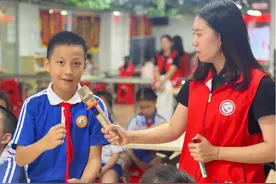 小小书签意义深，马峦社区青少年制作书签传承好家风图片