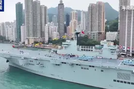 “我从没感觉这么安全过” 港澳市民登上海南舰图片