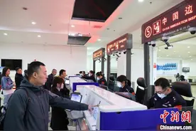 满洲里至俄罗斯克拉斯诺亚尔斯克航线复航图片