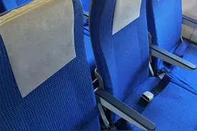 “沙发变硬座”，南方航空能靠“座椅降级”实现业绩逆袭吗？图片