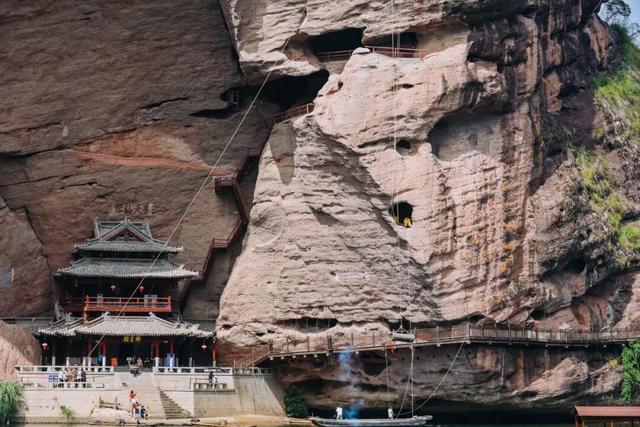 登高望远在龙虎，重阳遇见好秋光！