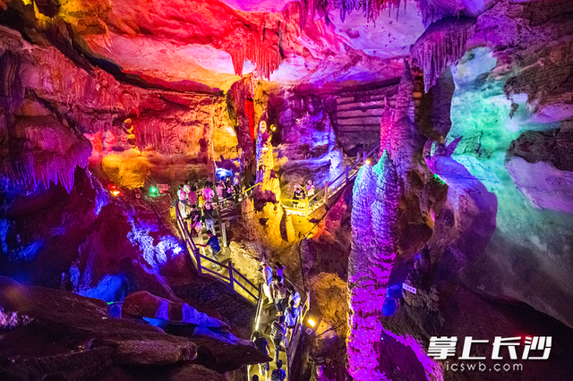 探洞乐山享水沐清凉，这个夏天你会不会来？