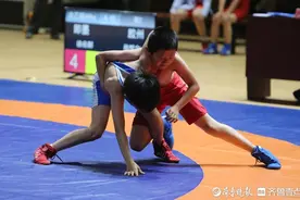 力与技的碰撞！“英派斯杯”青岛市六运会国际式摔跤比赛圆满收官图片