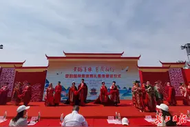 武昌区婚俗文化公园开园，10对新人举行楚韵国风集体婚礼图片