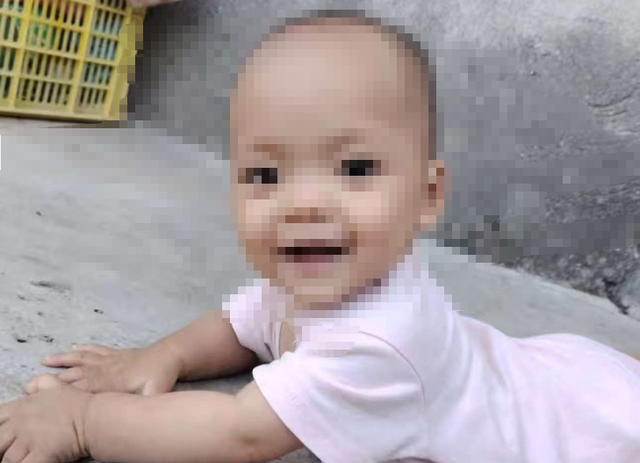 俩女孩杀害7月男婴，该如何对未满12岁凶手“追责”？| 新京报快评