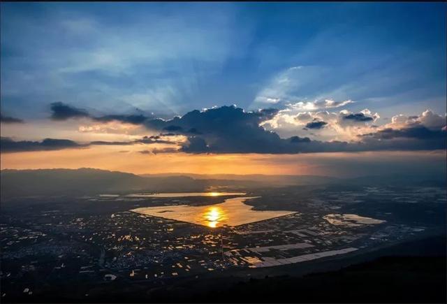 旅居红河 村长有请丨明日黄昏，可愿赴一场落日之约？