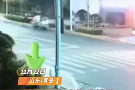 温暖山东丨4岁女孩夜晚街头迷路，环卫工与民警接力救助图片