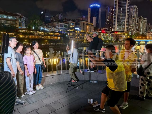 【天眼问政·记者帮你问】聚焦景区周边市政设施，贵阳全力护航避暑季