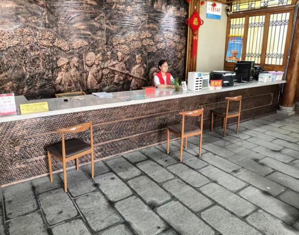 青春正当时|铜仁“小青椒”绘就旅游暖心画卷