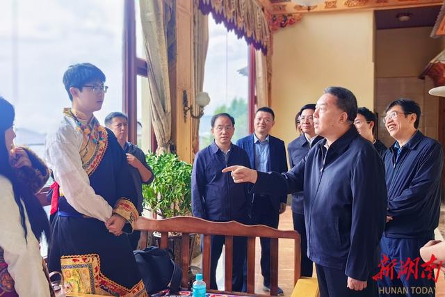 毛万春在云南开展对比调研