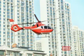 26分钟，94公里，直升机转运抢救脊髓损伤患者图片