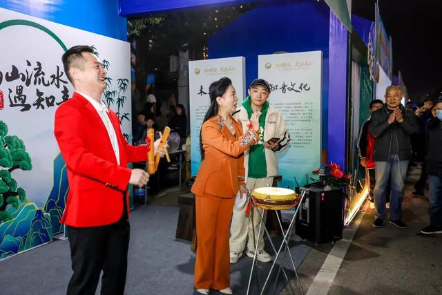 藏在大山深处的这座小城，今夜嗨到爆！