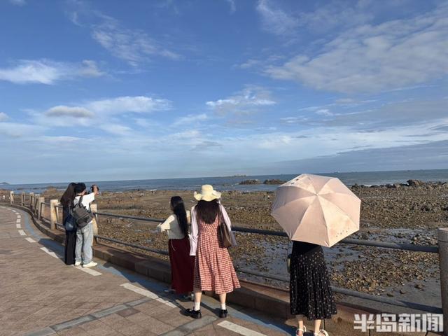海边漫步过周末