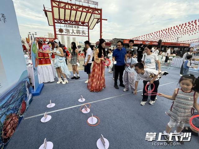湘阴鹤龙湖螃蟹美食季正式开启，长沙渔人码头蟹味狂欢等你来