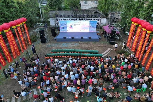 成都崇州浪漫七夕活动上线 古镇变身大型沉浸式“脱单”现场