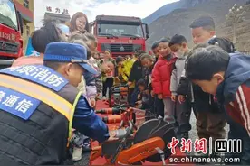 汶川第一幼儿园萌娃“沉浸式”体验消防生活图片