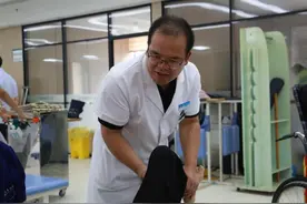 临沂市康复医院潘耀功：康复之路的坚守者图片