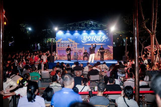 百万游客涌入，超大城市新城区如何拿下“小爆款”？