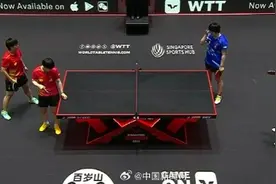 王曼昱/蒯曼女双冠军图片