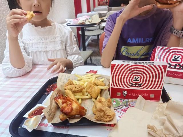 “事故”频发！杭州爸爸独自带娃旅行，妈妈：不担心娃，担心娃爸