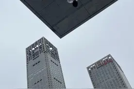 北京国贸一拍照点位获北京市文旅局点赞 拍摄者：系路过时偶然发现 没想到火了图片