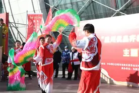 “暖城多味”年货节，东胜火爆出圈图片