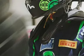 “媚眼抛给瞎子看”是什么梗？王一博又上热搜了图片
