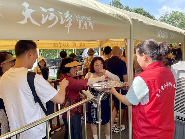 青春志愿添温度 护航“爽爽贵阳”避暑季