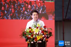 海南科技职业大学举办2024级新生开学典礼暨迎新晚会图片