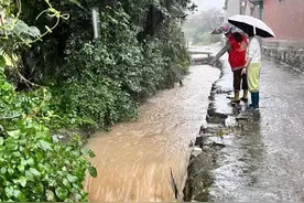 巾帼在行动 | 全力防汛抗台，奉献“她”力量图片